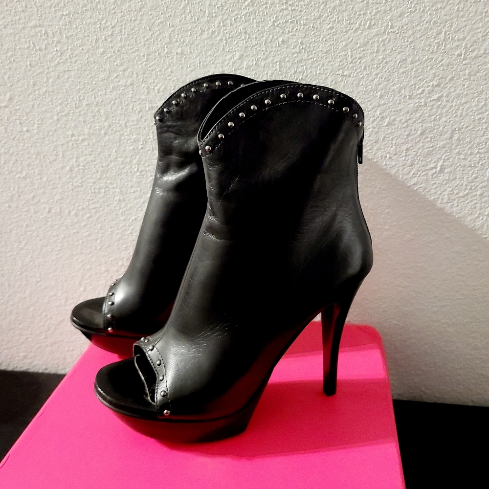 Carlos Rosetti leather heels size 8